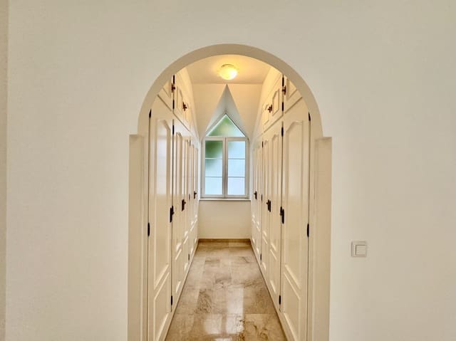 4 chambre Villa/Maison à vendre à Mijas avec piscine garage - 1 200 000 € (Ref: 8951949)