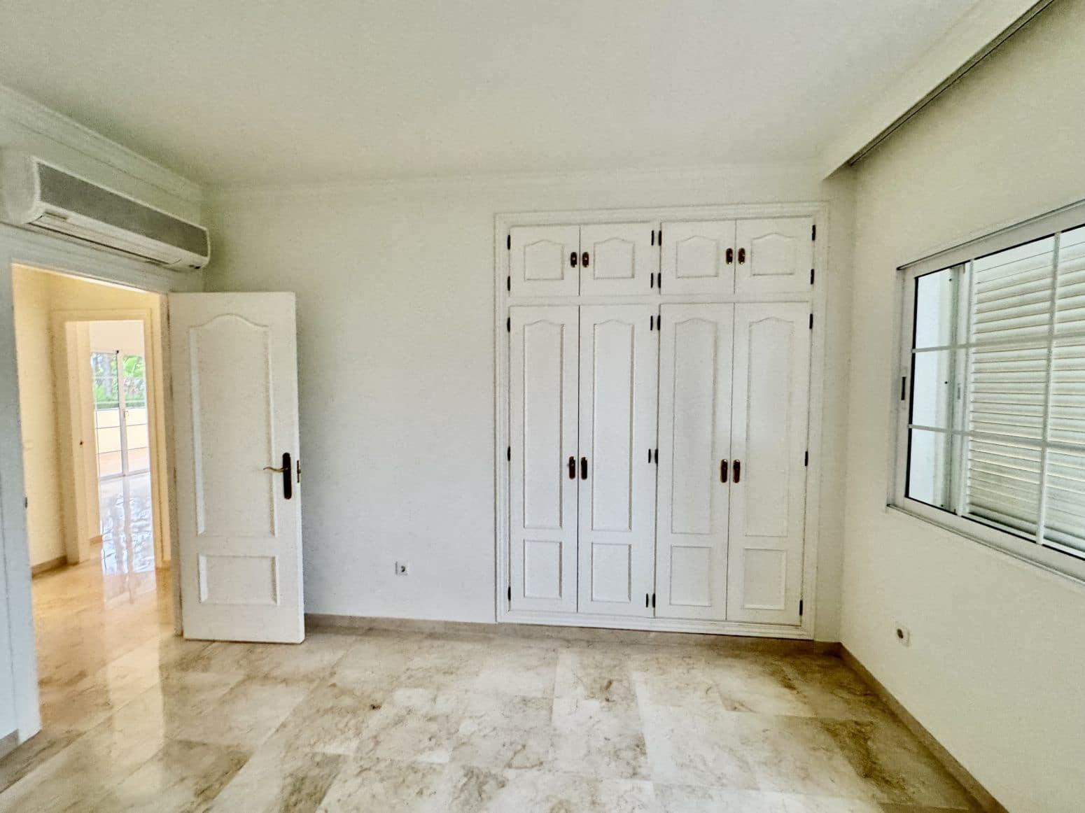 4 chambre Villa/Maison à vendre à Mijas avec piscine garage - 1 200 000 € (Ref: 8951949)