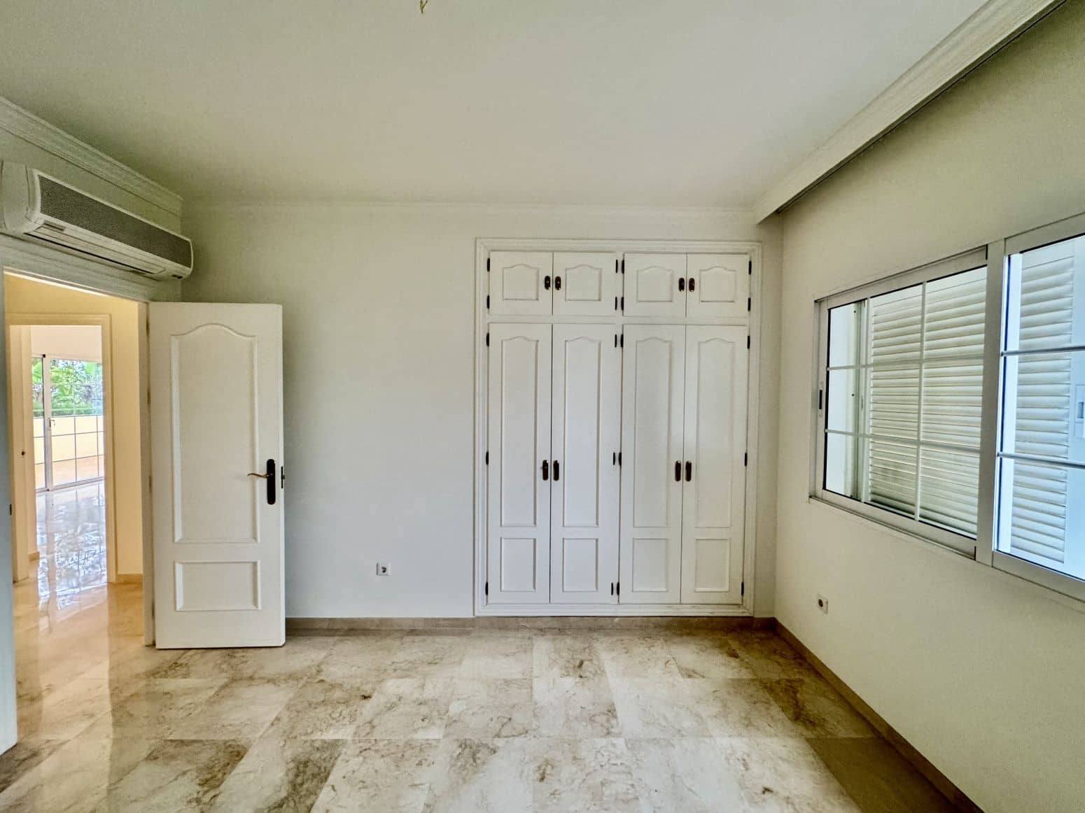 4 chambre Villa/Maison à vendre à Mijas avec piscine garage - 1 200 000 € (Ref: 8951949)