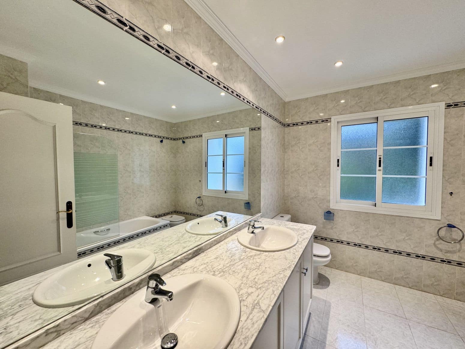 4 chambre Villa/Maison à vendre à Mijas avec piscine garage - 1 200 000 € (Ref: 8951949)