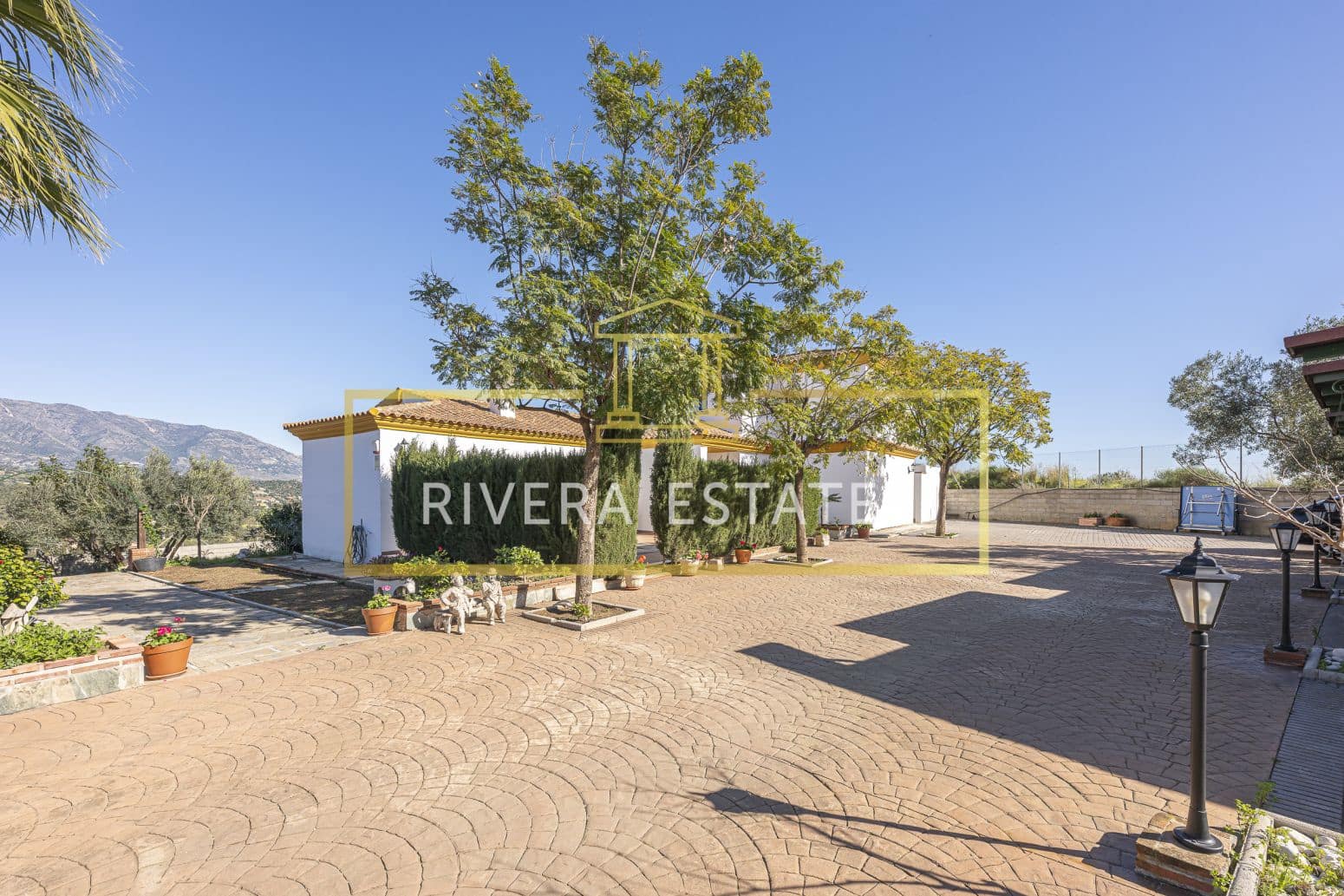 4 sovrum Villa till salu i Mijas med pool garage - 899 000 € (Ref: 8952667)