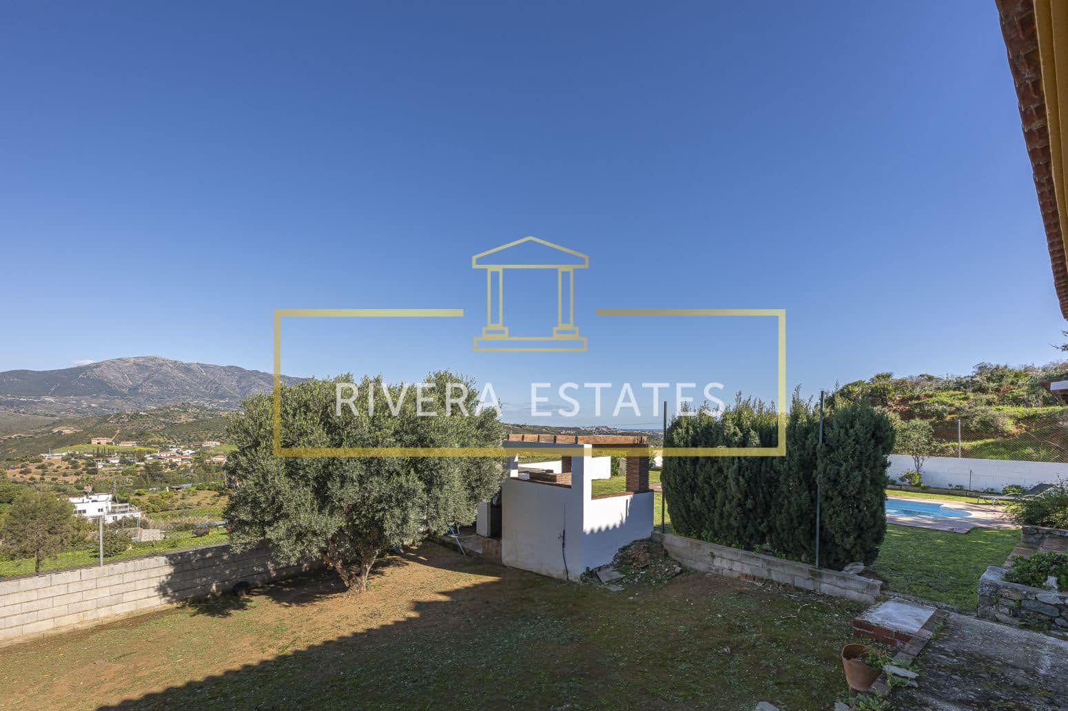 4 sovrum Villa till salu i Mijas med pool garage - 899 000 € (Ref: 8952667)