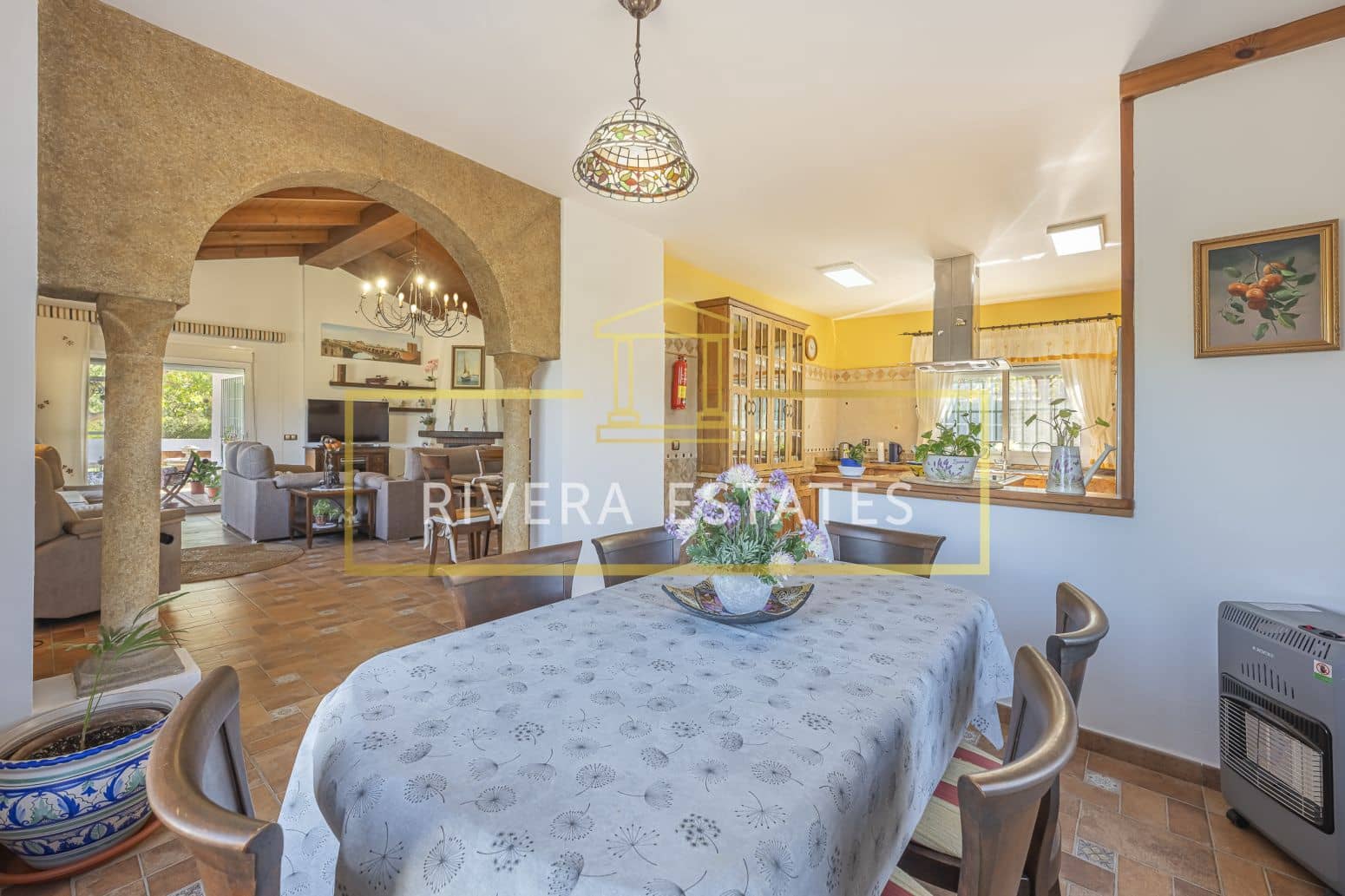 4 bedroom Villa for sale in Mijas with pool garage - € 890,000 (Ref: 8952667)