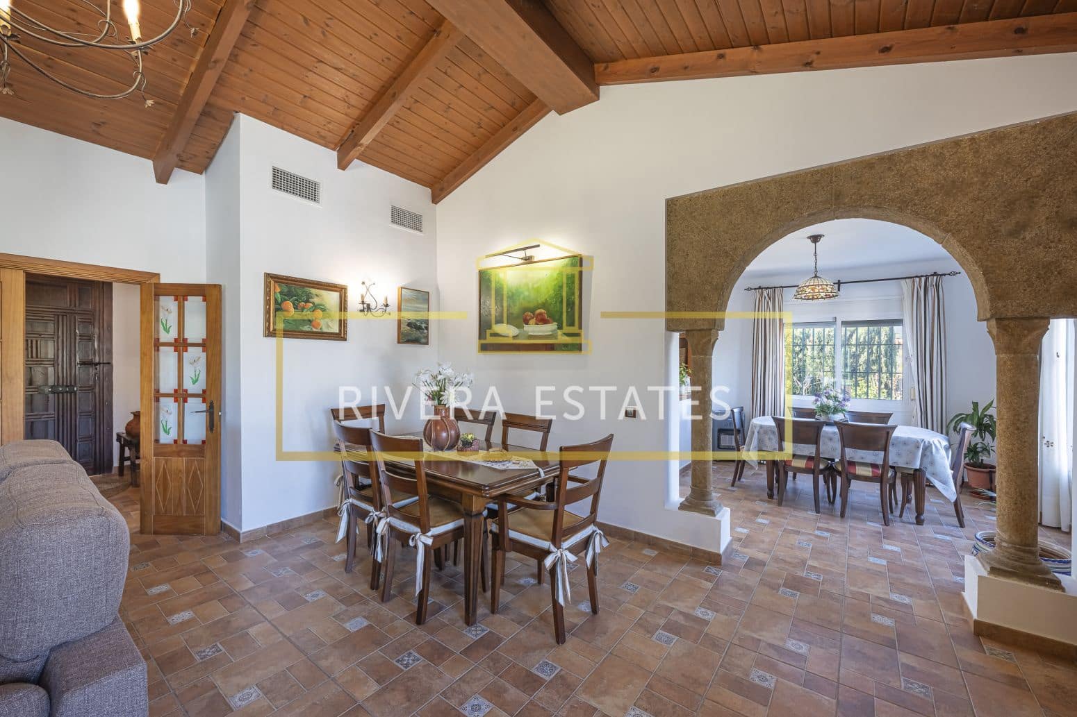 4 bedroom Villa for sale in Mijas with pool garage - € 890,000 (Ref: 8952667)