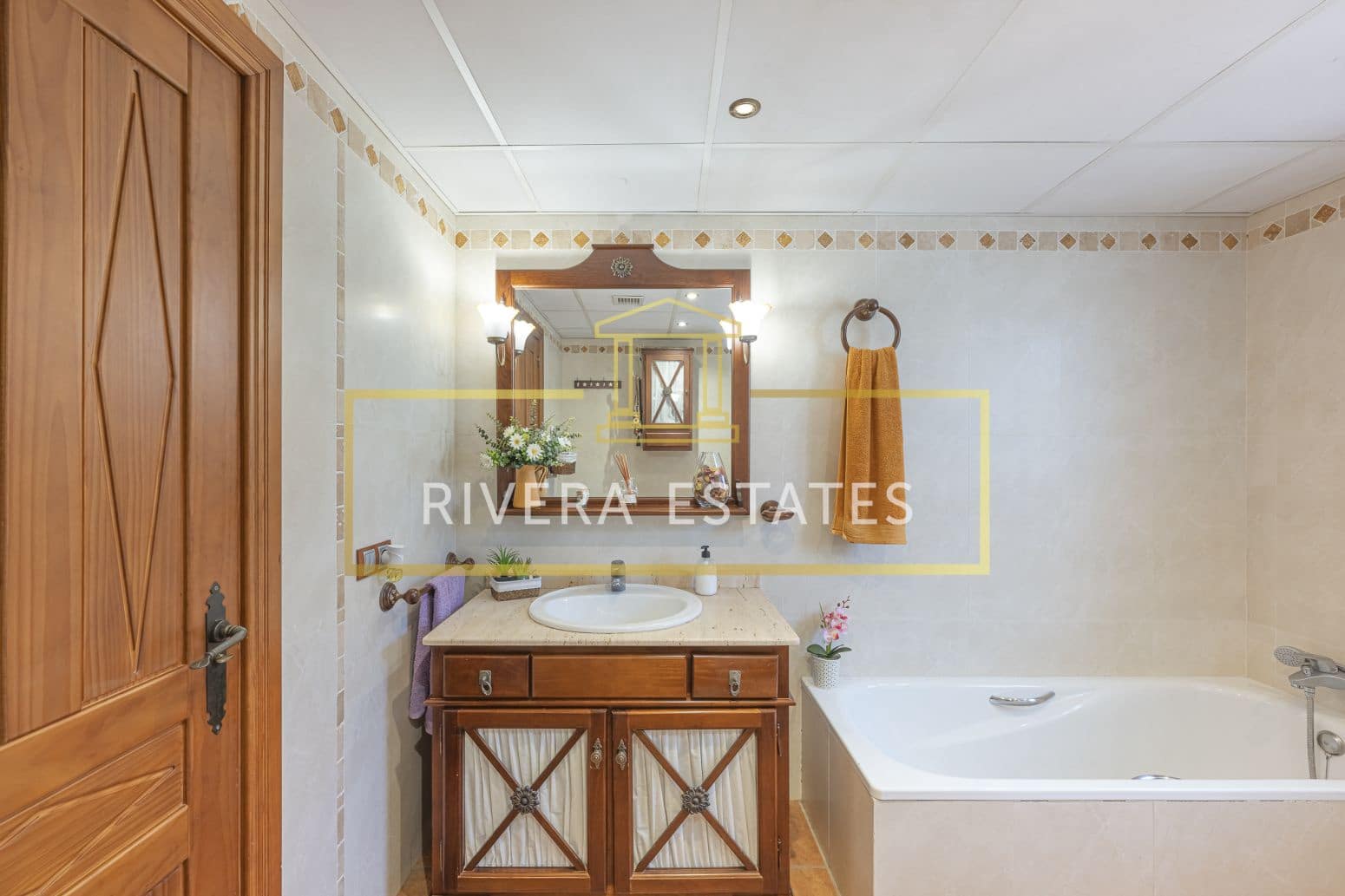 4 bedroom Villa for sale in Mijas with pool garage - € 890,000 (Ref: 8952667)