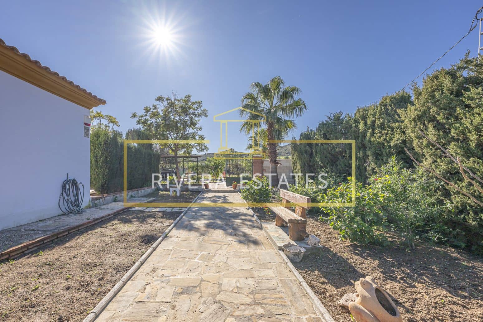 4 bedroom Villa for sale in Mijas with pool garage - € 890,000 (Ref: 8952667)