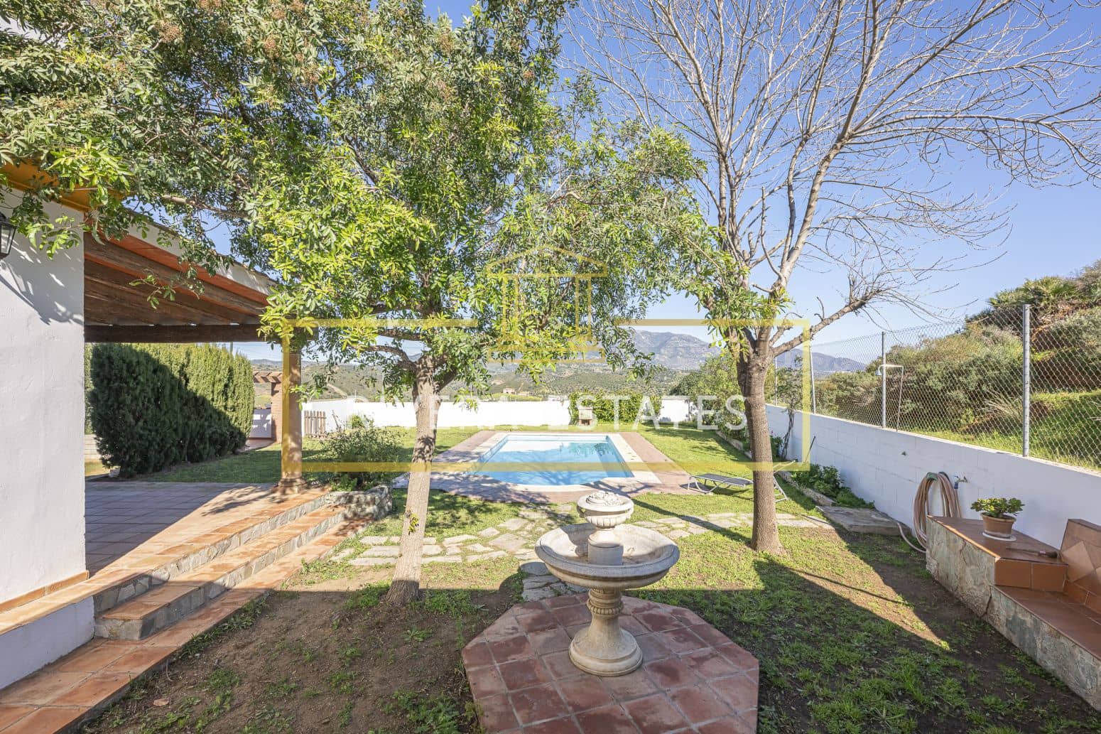 4 bedroom Villa for sale in Mijas with pool garage - € 890,000 (Ref: 8952667)