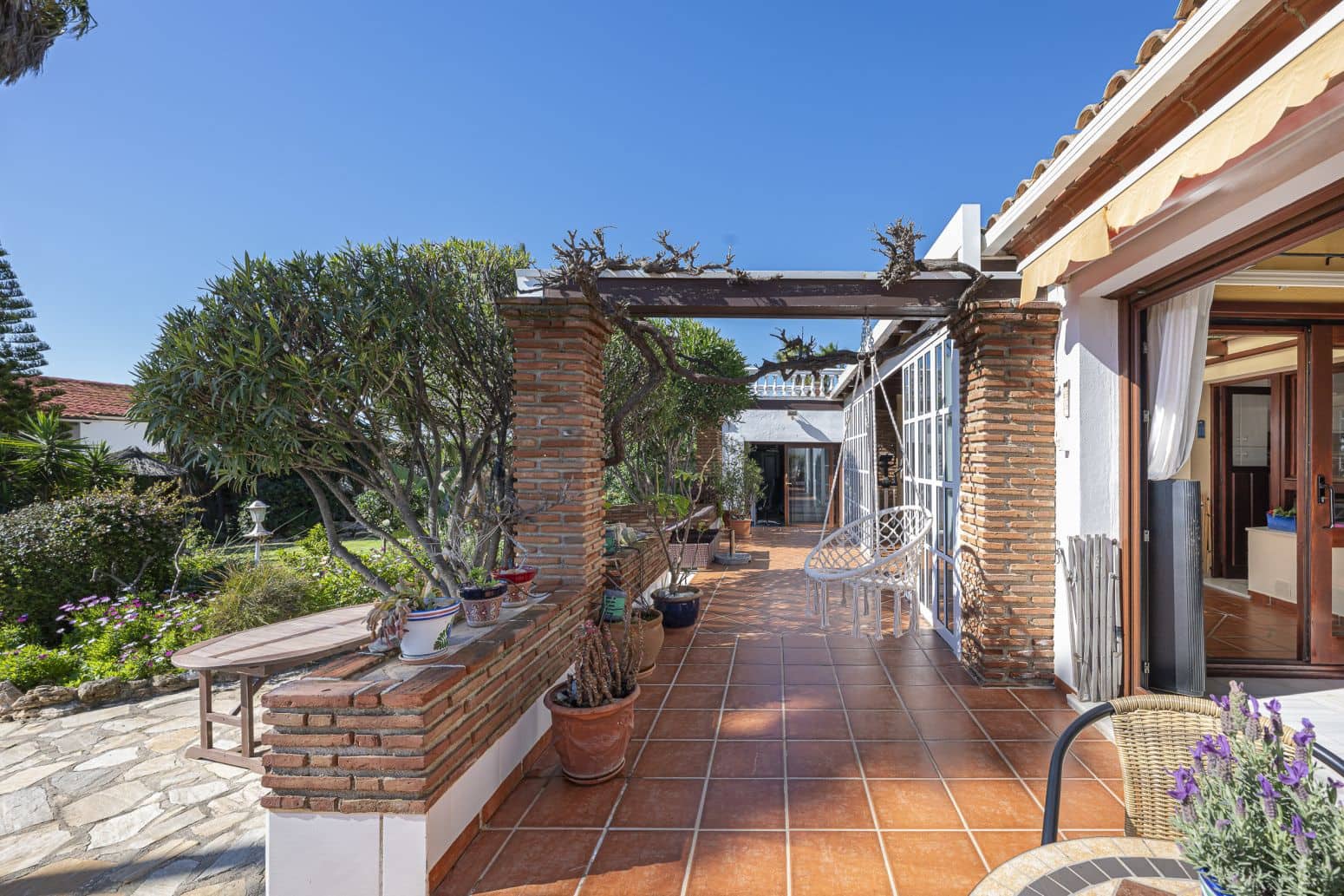 4 makuuhuone Huvila myytävänä paikassa Mijas mukana uima-altaan 
autotalli - 899 970 € (Ref: 8952669)