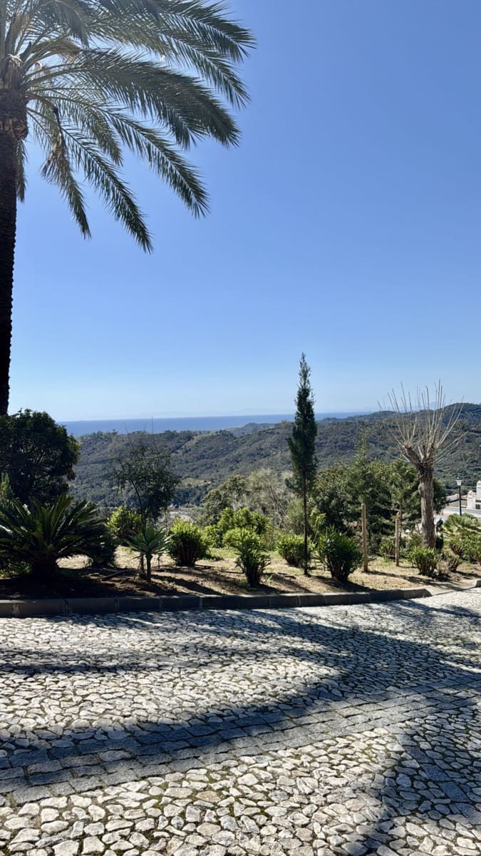 3 Zimmer Villa zu verkaufen in Benahavis mit Pool Garage - 750.000 € (Ref: 8952673)