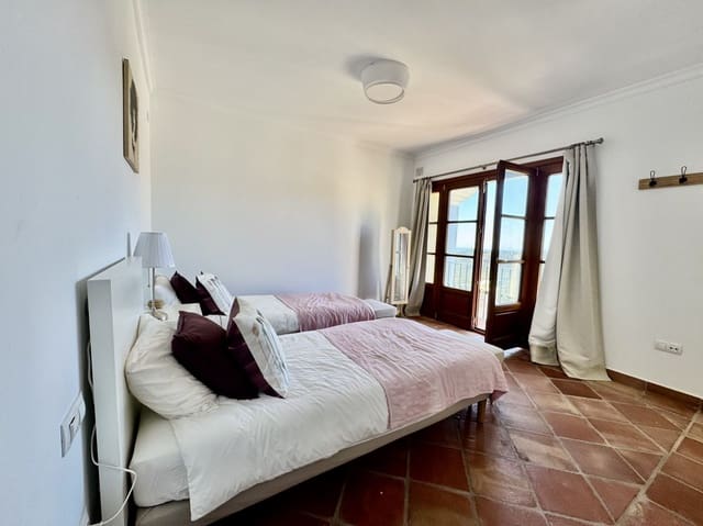 3 Zimmer Villa zu verkaufen in Benahavís mit Pool Garage - 750.000 € (Ref: 8952673)