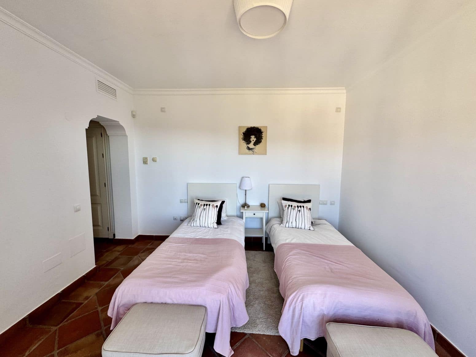 3 Zimmer Villa zu verkaufen in Benahavis mit Pool Garage - 750.000 € (Ref: 8952673)