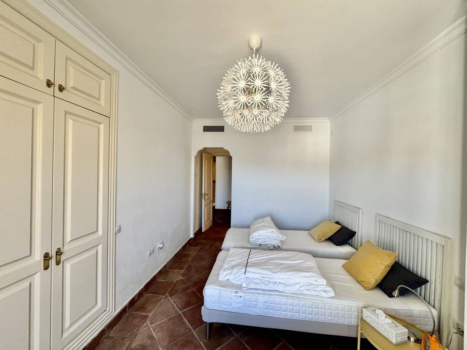 3 Zimmer Villa zu verkaufen in Benahavis mit Pool Garage - 750.000 € (Ref: 8952673)