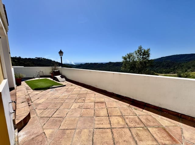 2 bedroom Villa for sale in Benahavís with pool garage - € 650,000 (Ref: 8952674)