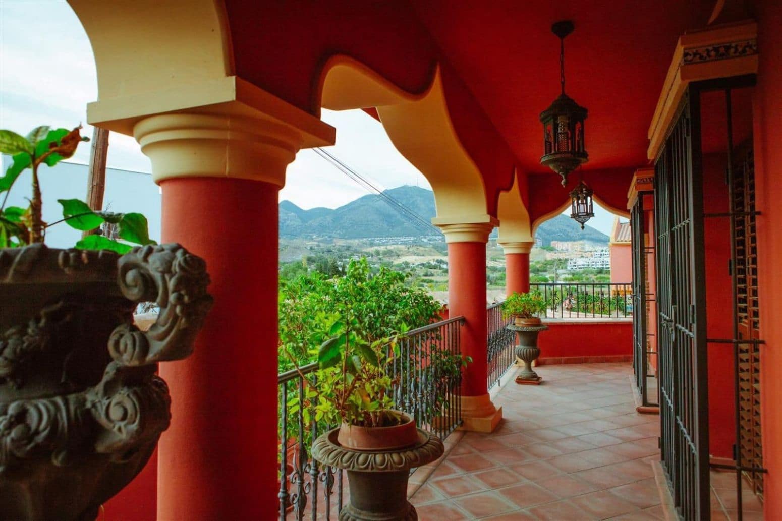 3 sypialnia Willa na sprzedaż w Mijas z basenem garażem - 899 999 € (Ref: 8954280)