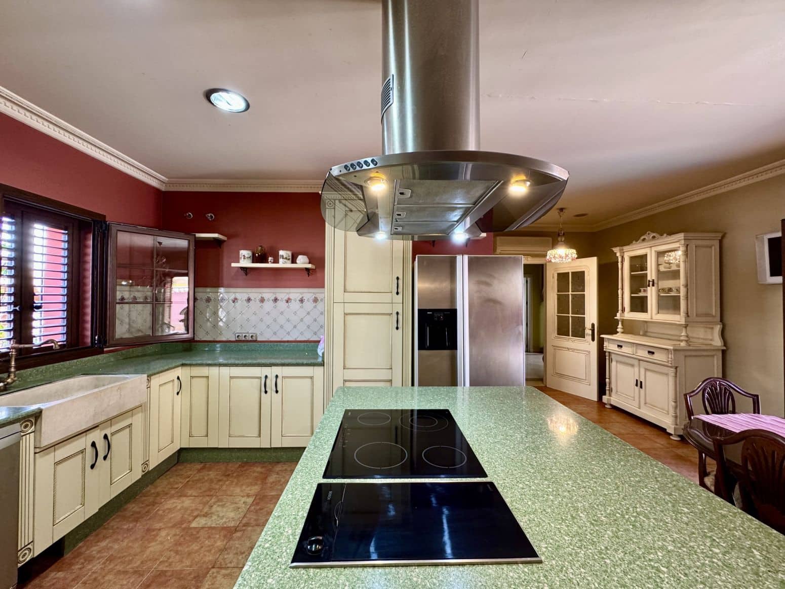 3 sypialnia Willa na sprzedaż w Mijas z basenem garażem - 899 999 € (Ref: 8954280)