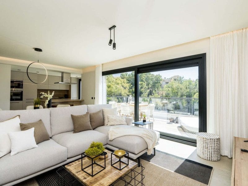 3 sovrum Takvåning till salu i Nueva Andalucia med pool garage - 950 000 € (Ref: 8994659)