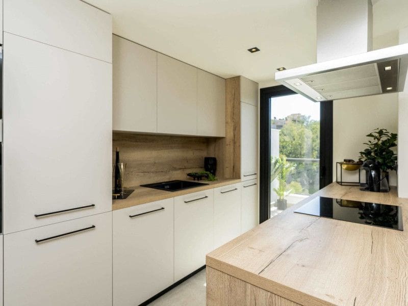 3 sovrum Takvåning till salu i Nueva Andalucia med pool garage - 950 000 € (Ref: 8994659)