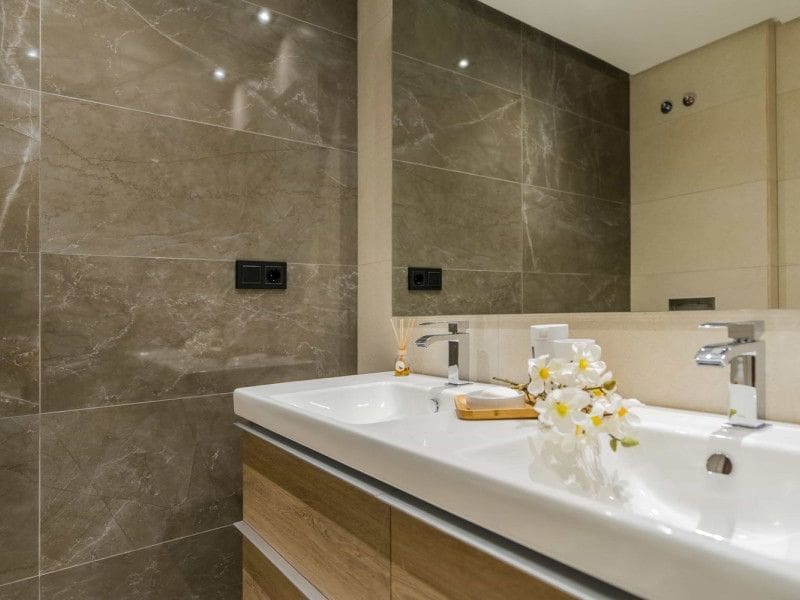 3 sovrum Takvåning till salu i Nueva Andalucia med pool garage - 950 000 € (Ref: 8994659)