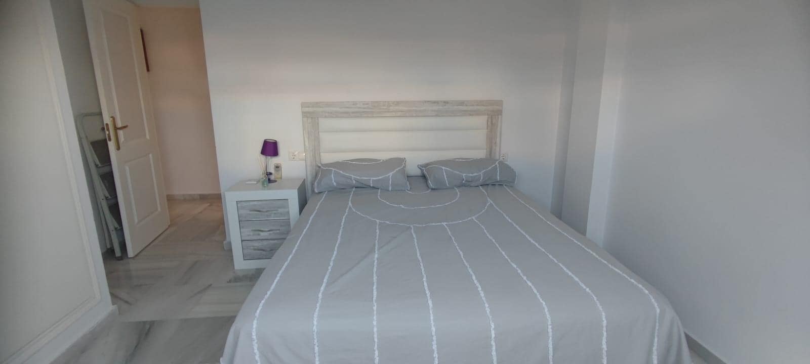 Apartamento de 2 habitaciones en Fuengirola en venta con garaje - 305.000 € (Ref: 9008591)