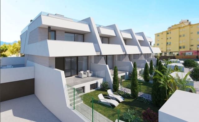 4 sovrum Radhus till salu i Fuengirola med pool - 970 000 € (Ref: 9428542)