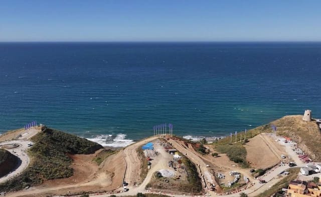 Adosado de 3 habitaciones en Torrox en venta con piscina - 388.000 € (Ref: 9428576)