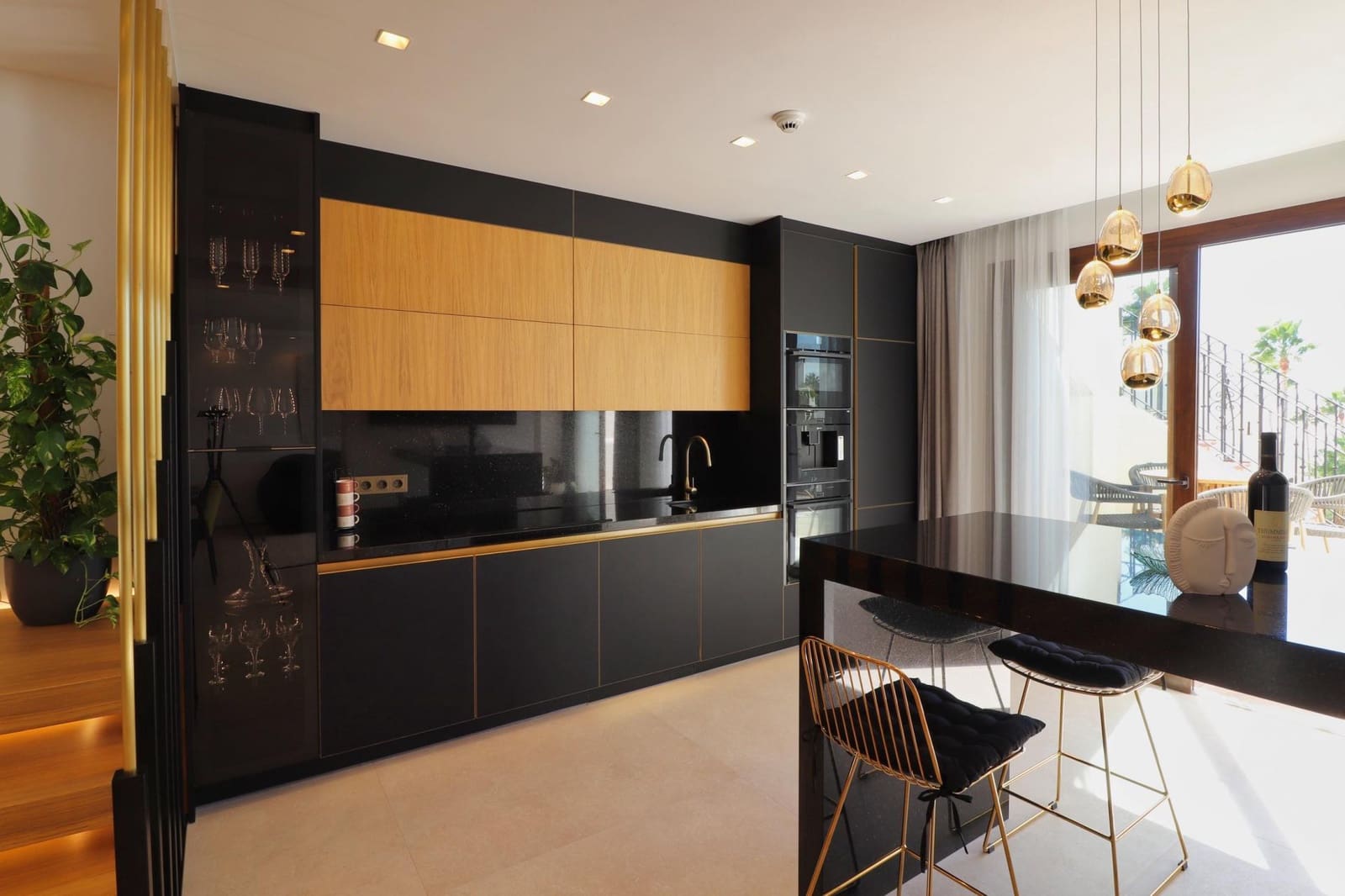 4 bedroom Penthouse for sale in Estepona with pool - € 2,190,000 (Ref: 9431873)