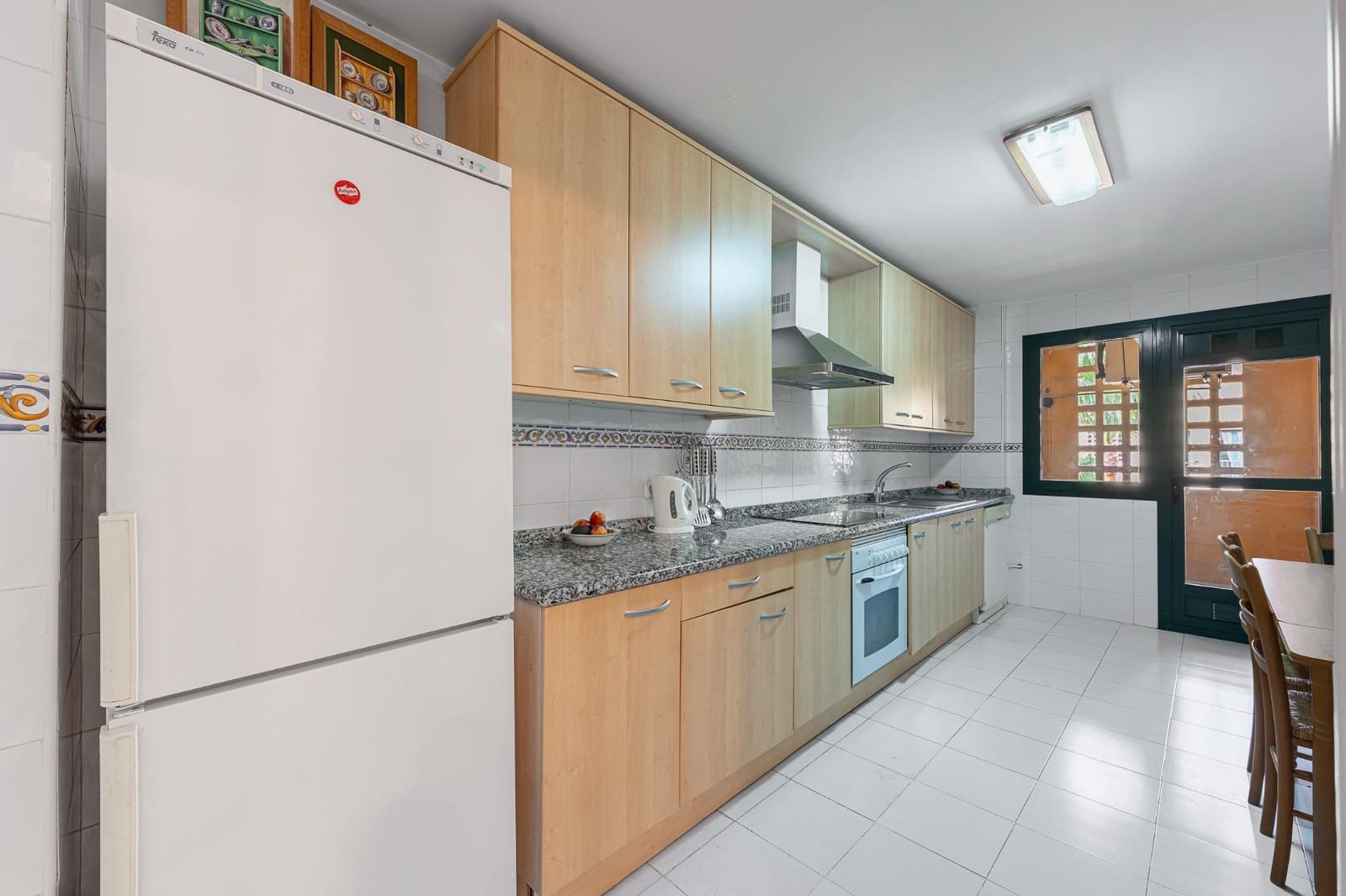 Piso de 3 habitaciones en Marbella en venta con piscina garaje - 579.000 € (Ref: 9433635)