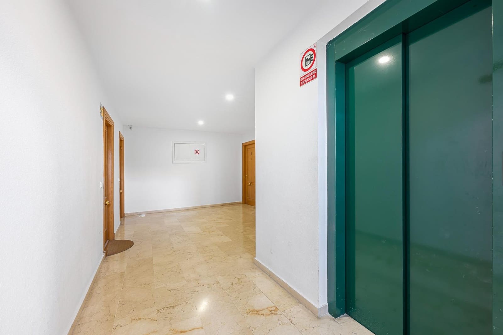 Piso de 3 habitaciones en Marbella en venta con piscina garaje - 579.000 € (Ref: 9433635)