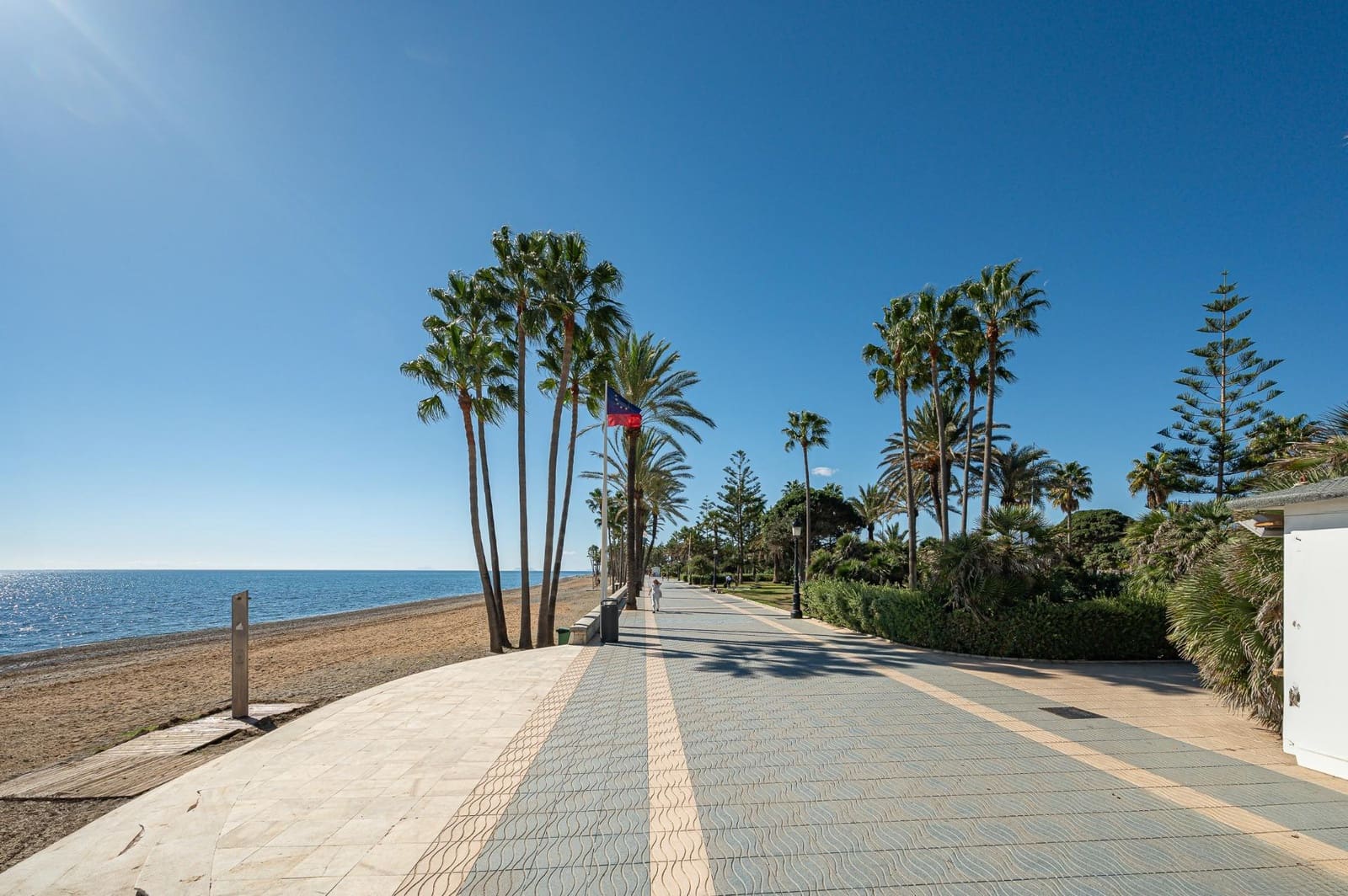 Piso de 3 habitaciones en Marbella en venta con piscina garaje - 579.000 € (Ref: 9433635)