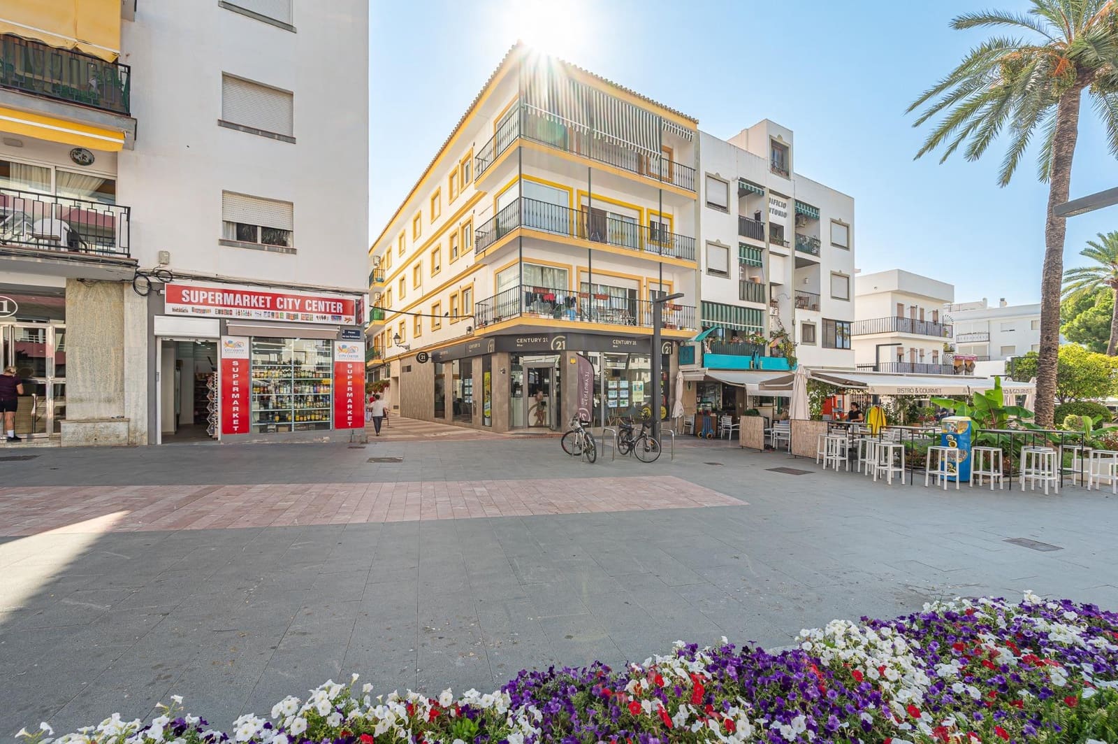 Piso de 3 habitaciones en Marbella en venta con piscina garaje - 579.000 € (Ref: 9433635)