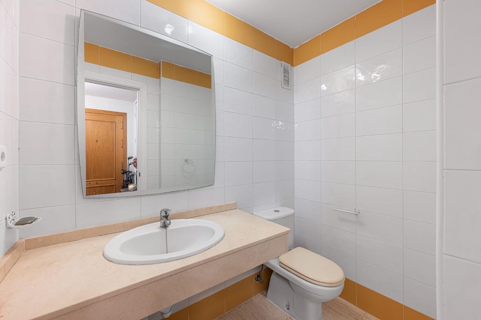 Piso de 3 habitaciones en Marbella en venta con piscina garaje - 567.500 € (Ref: 9433635)