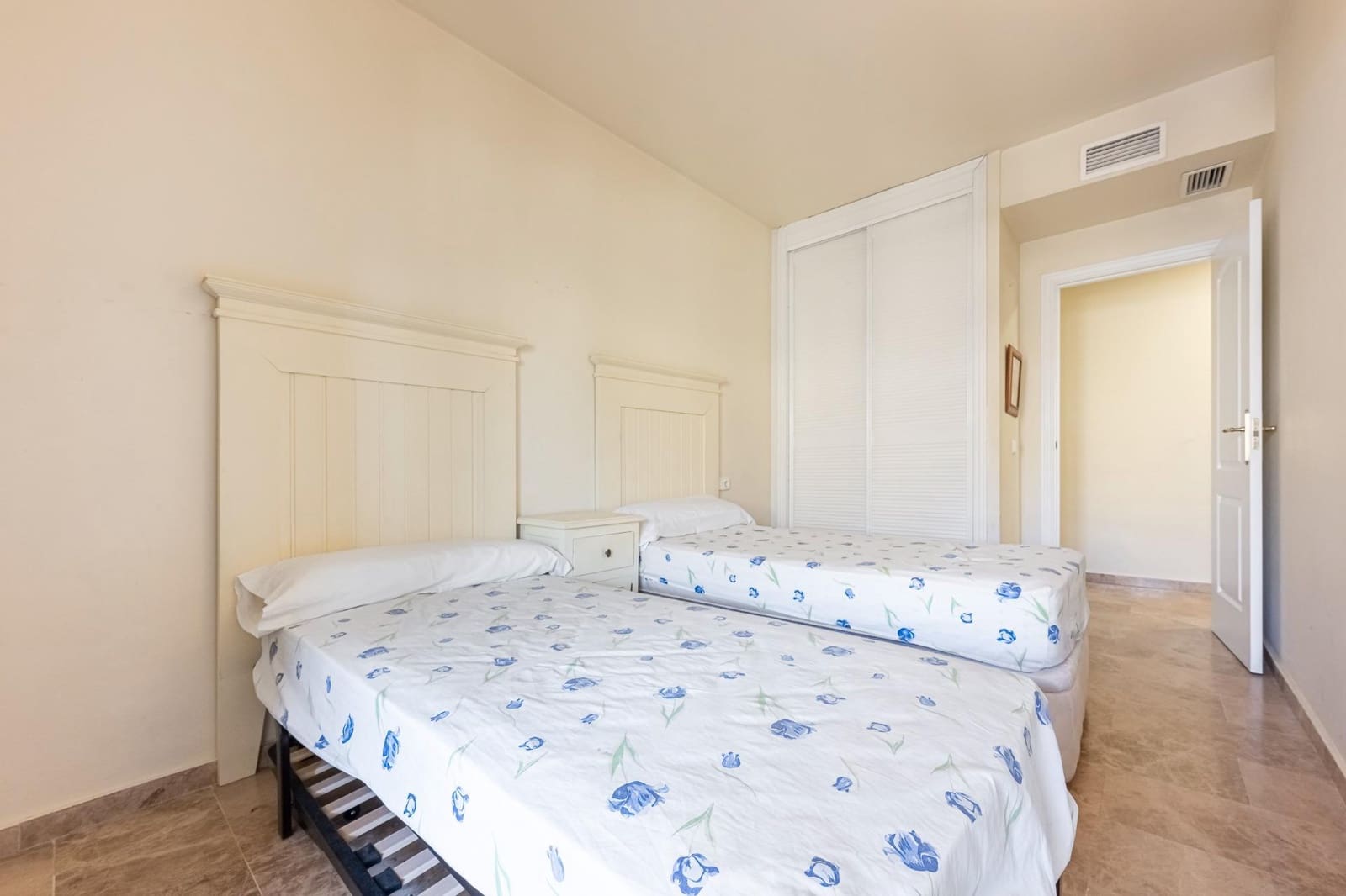 Piso de 3 habitaciones en Marbella en venta con piscina garaje - 567.500 € (Ref: 9433635)