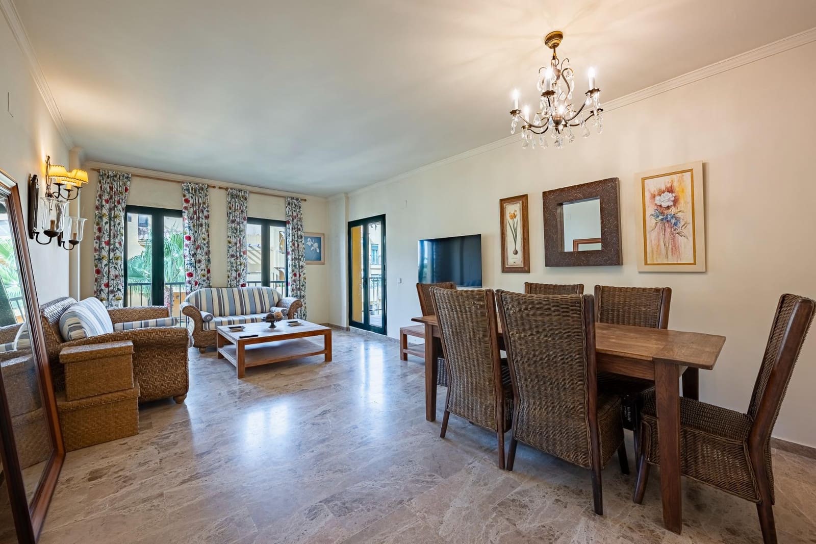 Piso de 3 habitaciones en Marbella en venta con piscina garaje - 567.500 € (Ref: 9433635)