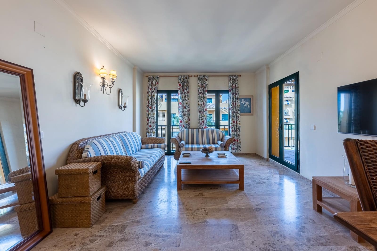 Piso de 3 habitaciones en Marbella en venta con piscina garaje - 567.500 € (Ref: 9433635)