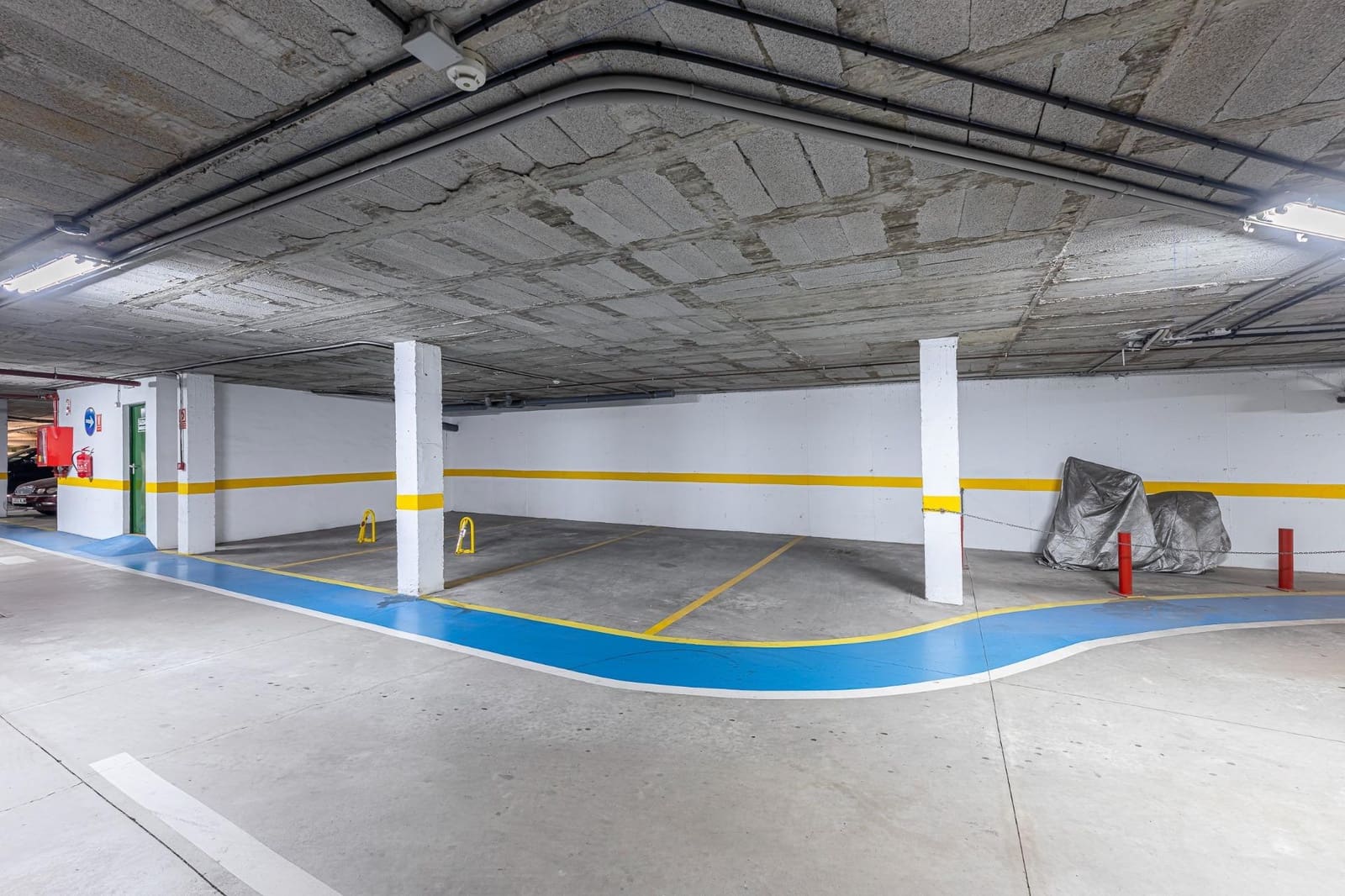 Piso de 3 habitaciones en Marbella en venta con piscina garaje - 567.500 € (Ref: 9433635)