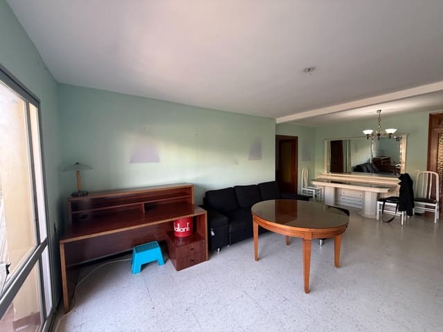 4 slaapkamer Flat te koop in Centro ciudad, Fuengirola met garage - € 285.000 (Ref: 9433636)