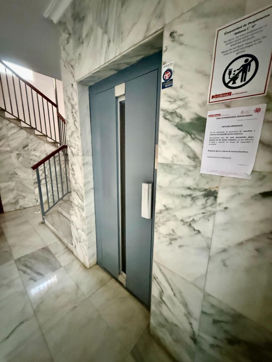 Piso de 3 habitaciones en Fuengirola en venta con piscina - 350.000 € (Ref: 9433637)