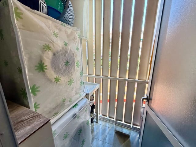 Piso de 3 habitaciones en Fuengirola en venta con piscina - 350.000 € (Ref: 9433637)