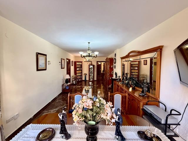 Piso de 3 habitaciones en Fuengirola en venta con piscina - 350.000 € (Ref: 9433637)