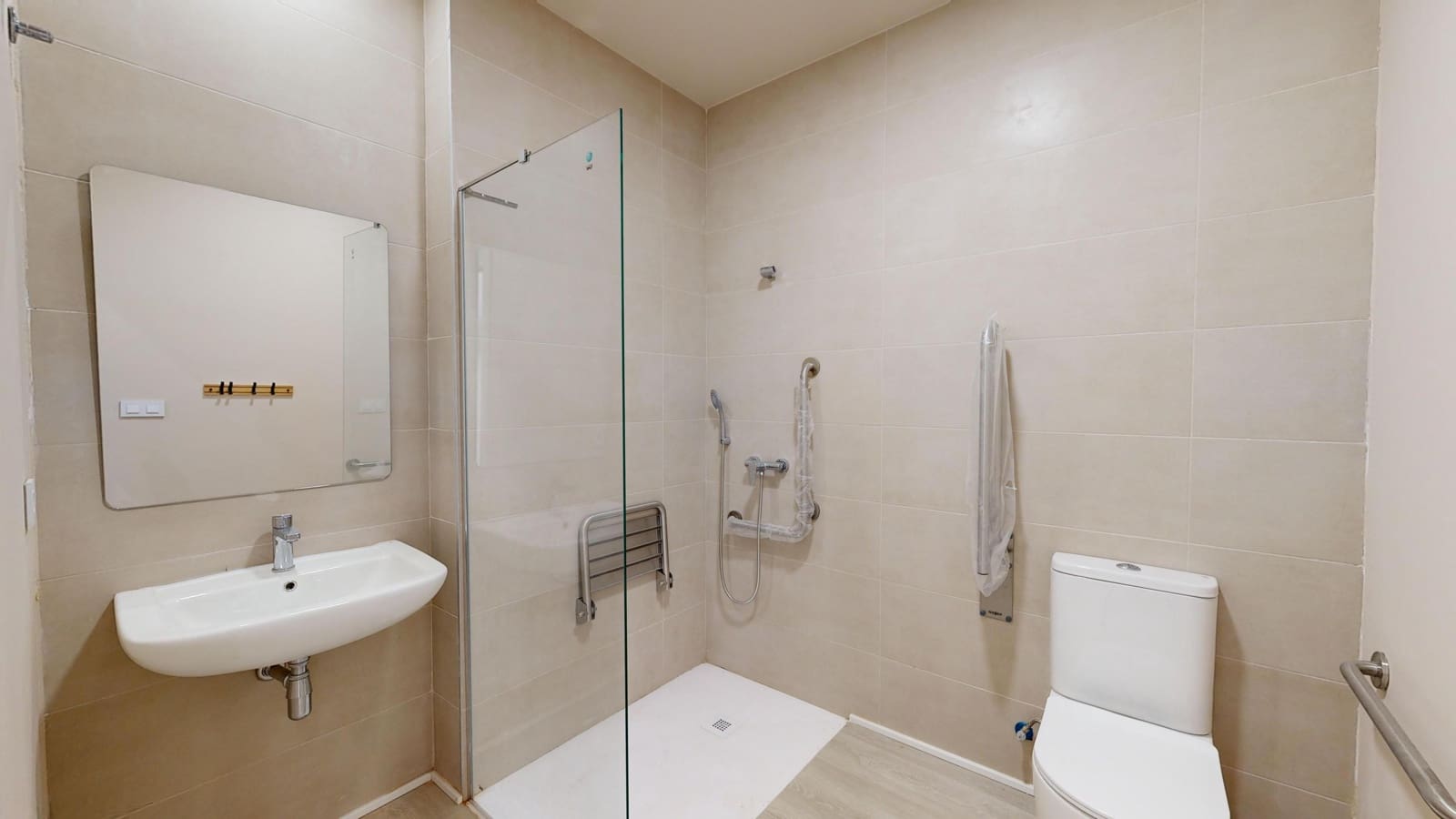 20 bedroom Flat for sale in Benidorm - € 2,250,000 (Ref: 9437528)