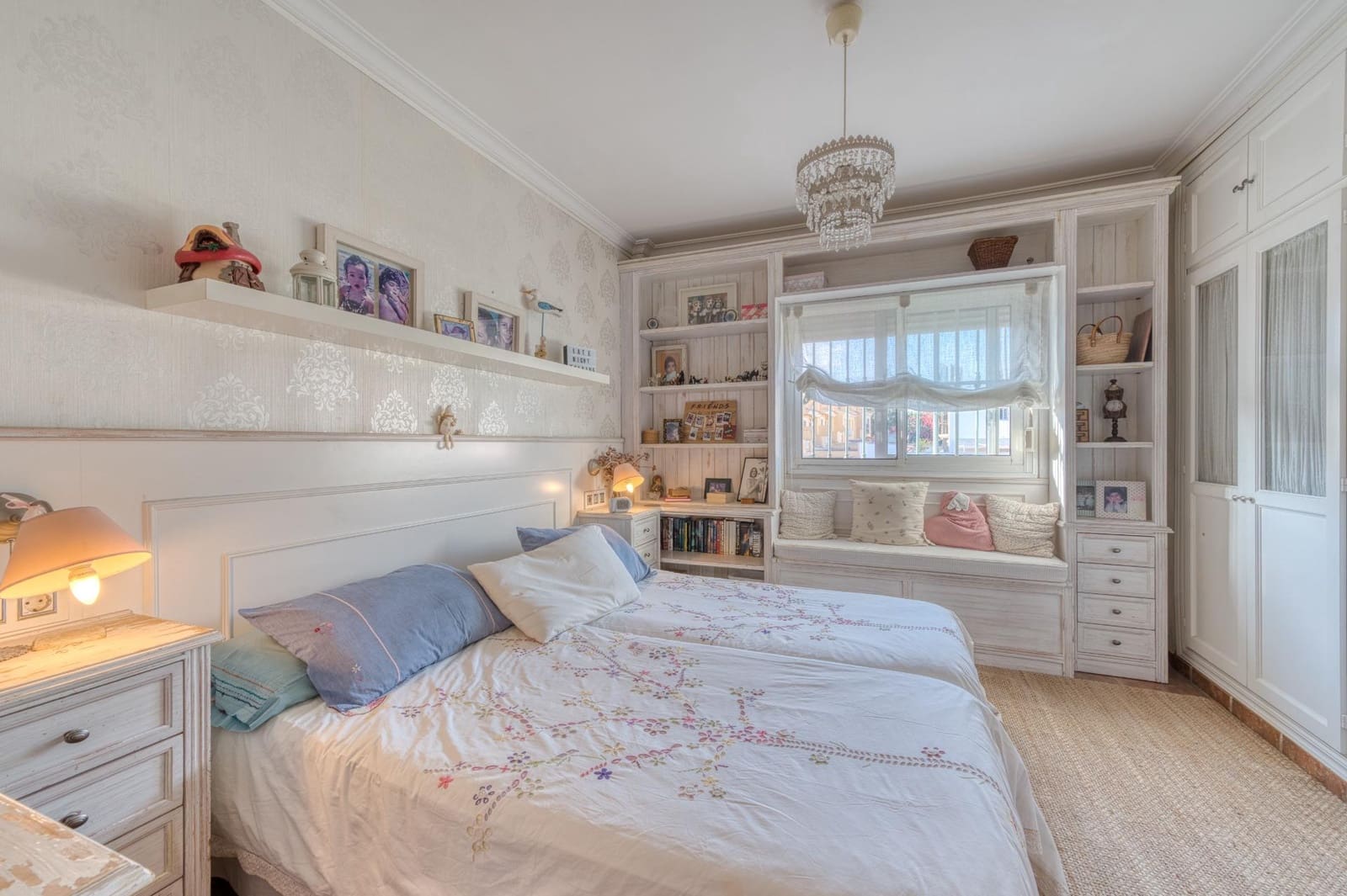 3 slaapkamer Rijtjeshuis te koop in Fuengirola met garage - € 940.000 (Ref: 9451129)