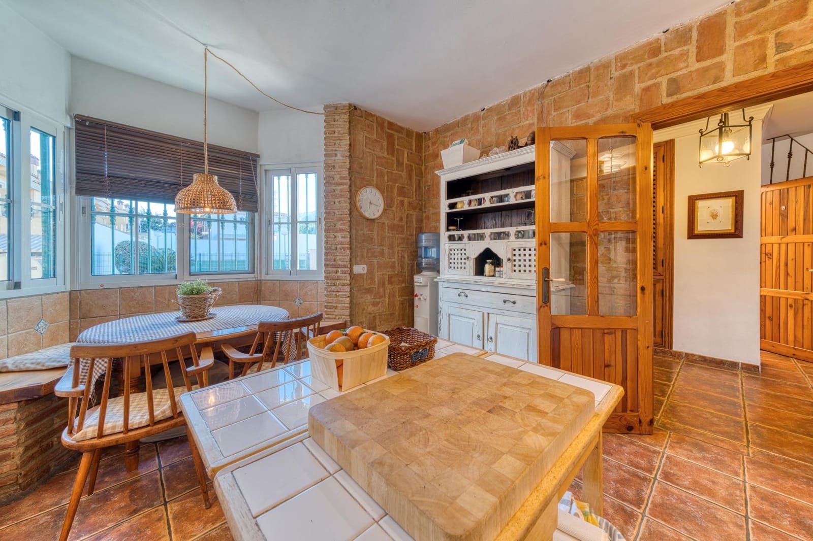 3 slaapkamer Rijtjeshuis te koop in Fuengirola met garage - € 940.000 (Ref: 9451129)