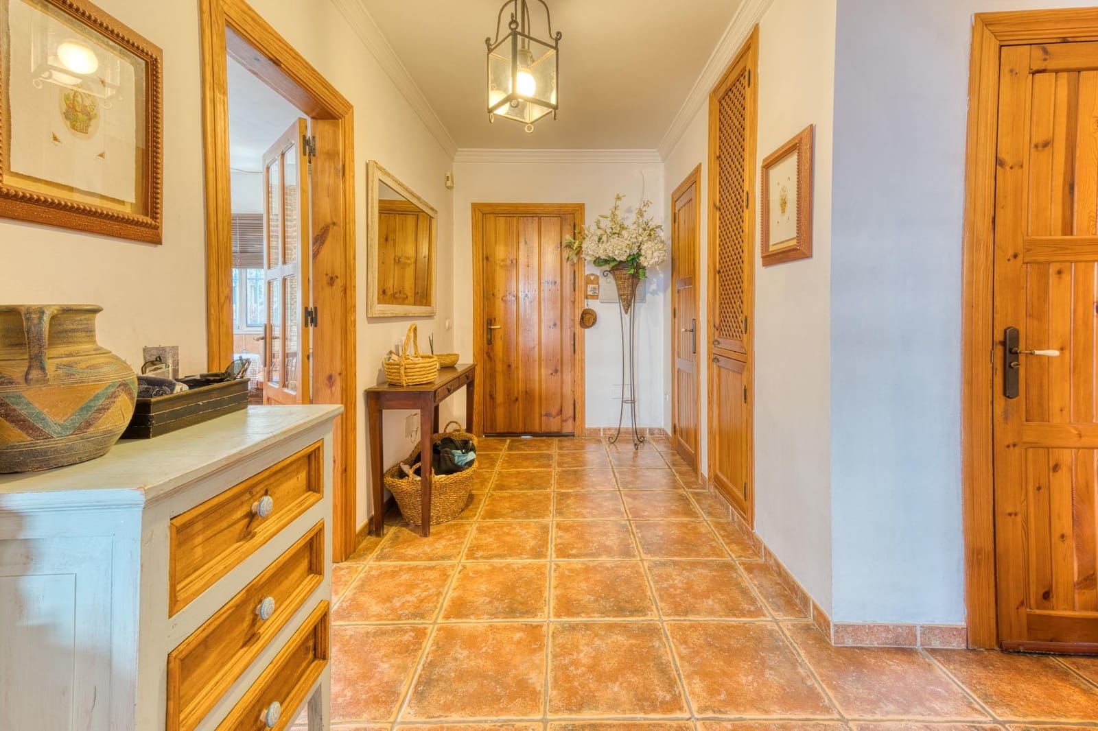 3 slaapkamer Rijtjeshuis te koop in Fuengirola met garage - € 940.000 (Ref: 9451129)