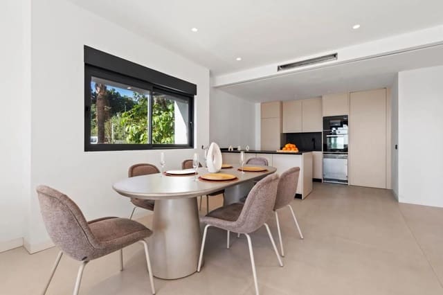 5 Zimmer Reihenhaus zu verkaufen in El Paraiso, Estepona mit Pool - 749.000 € (Ref: 9452235)