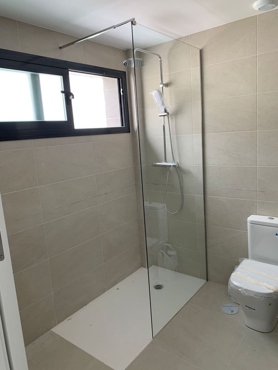 Chalet de 4 habitaciones en Manilva en venta con piscina - 730.000 € (Ref: 9468850)