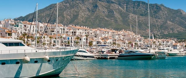 2 quarto Apartamento para venda em Marbella com piscina - 645 000 € (Ref: 9468856)