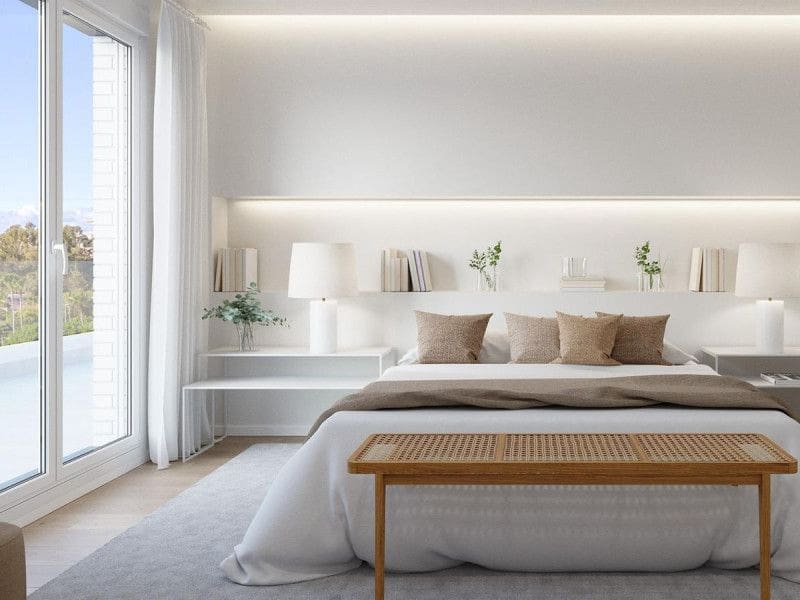 Ático de 2 habitaciones en Marbella en venta con piscina - 564.375 € (Ref: 9468892)