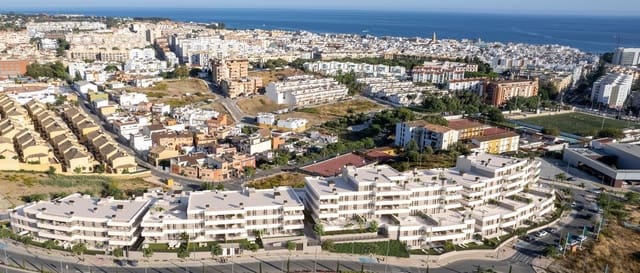 2 sypialnia Apartament na sprzedaż w Estepona z basenem - 470 000 € (Ref: 9468894)