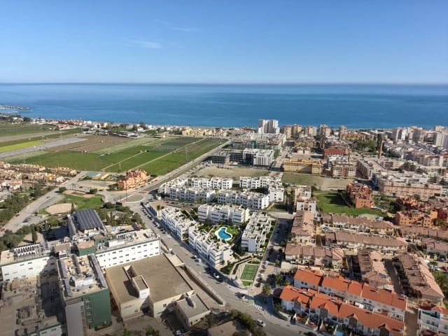 3 quarto Apartamento para venda em Torre del Mar, Vélez-Málaga com piscina - 340 000 € (Ref: 9468904)