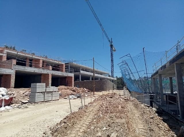 4 chambre Villa/Maison Mitoyenne à vendre à Mijas avec piscine garage - 739 000 € (Ref: 9468906)